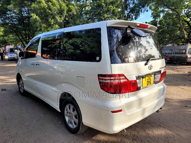 Toyota Alphard 2004 Pearl