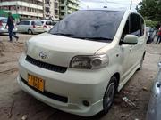 Toyota Porte 2005 White for sale