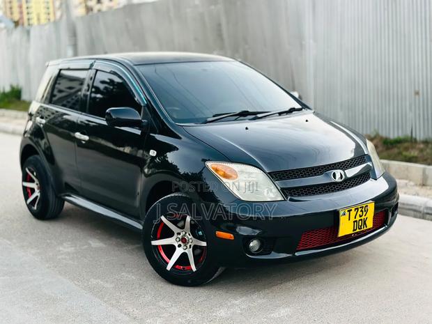 Toyota IST 2007 Black