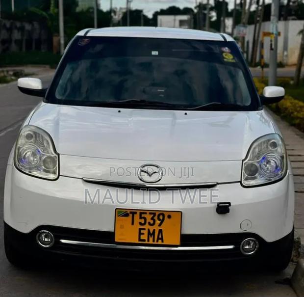 Mazda Verisa 2010 White