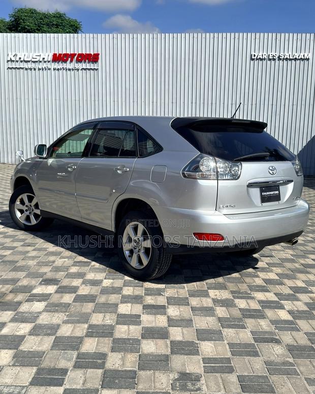 Toyota Harrier 2005 Silver