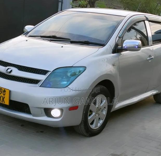 Toyota IST 2006 Silver