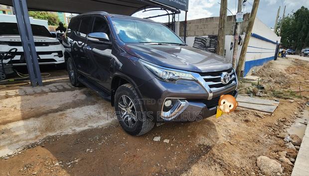 Toyota Fortuner 2016 Gray