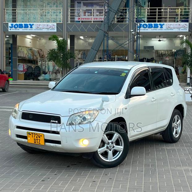 Toyota RAV4 2006 White