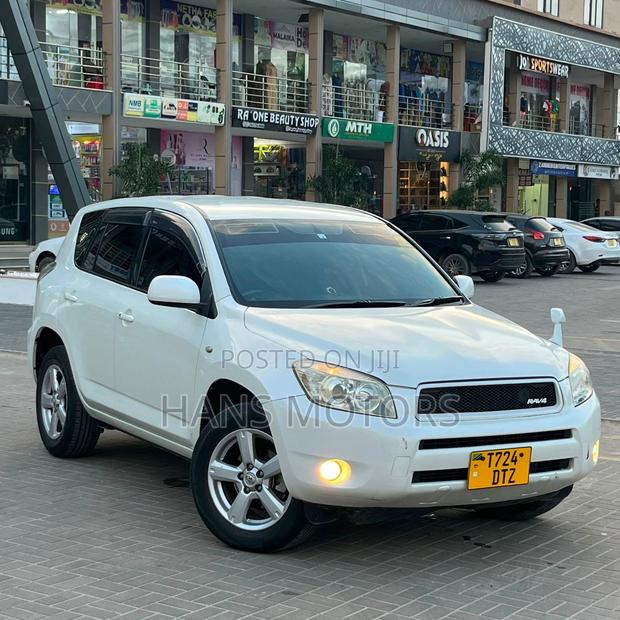 Toyota RAV4 2006 White