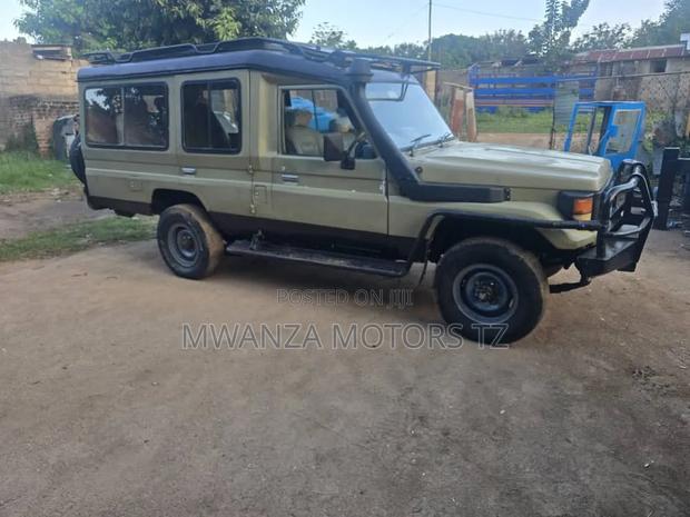 Toyota Land Cruiser 2003 Green