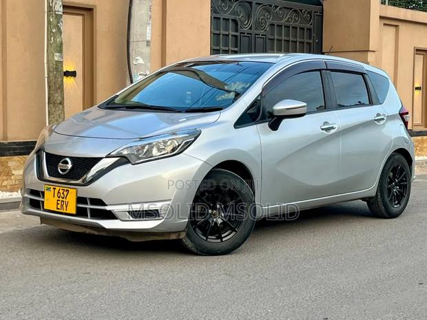 Nissan Note 2018 Silver