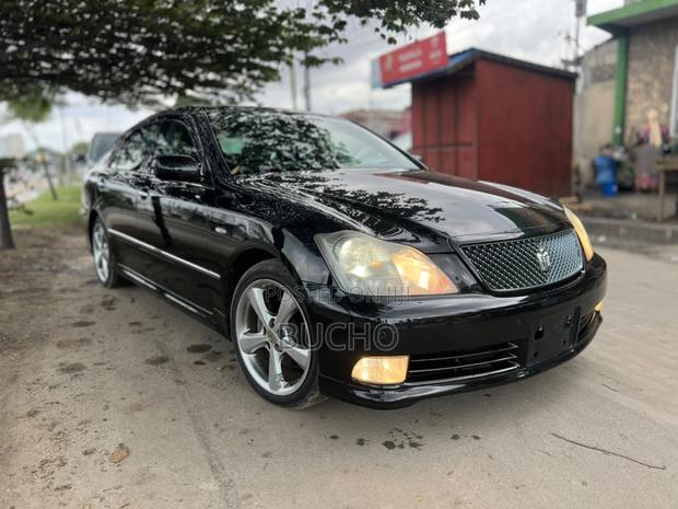Toyota Crown Royale 2005 Black