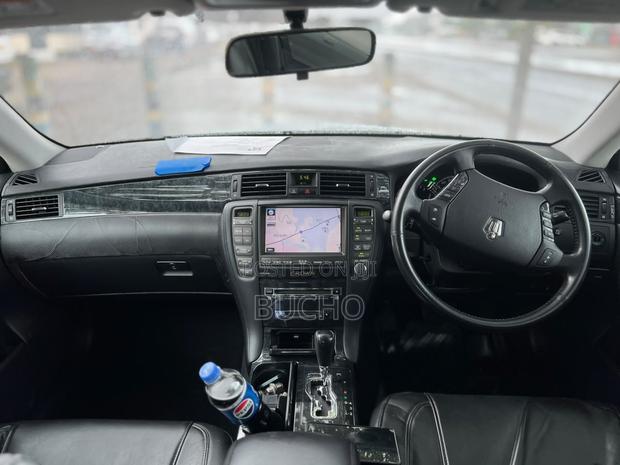 Toyota Crown Royale 2005 Black