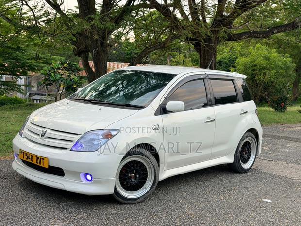 Toyota IST 2005 White