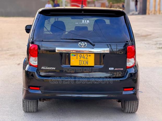 Toyota Rumion 1.5 FWD 2021 Black