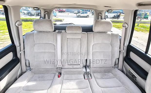 Toyota Land Cruiser 2005 Gray