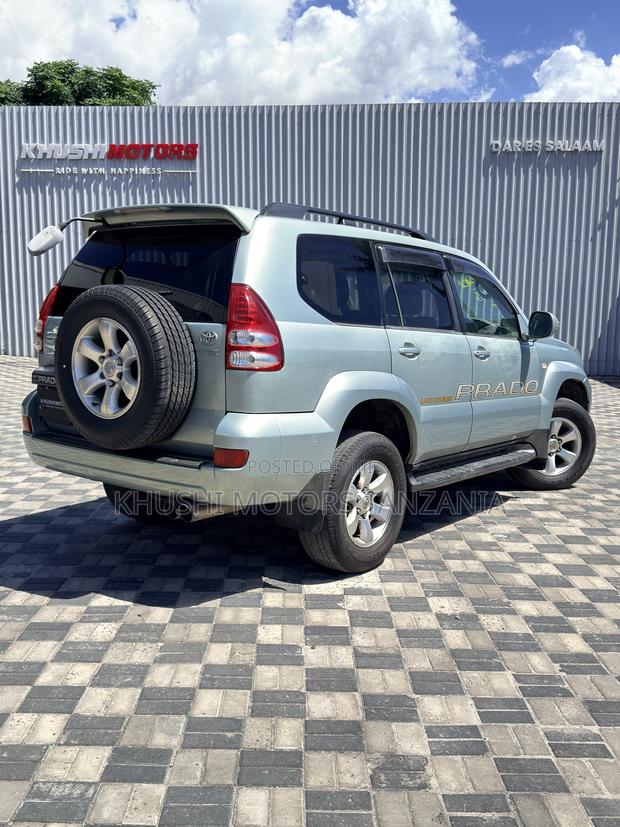 Toyota Land Cruiser Prado 2002 Silver