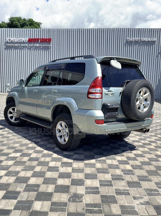 Toyota Land Cruiser Prado 2002 Silver
