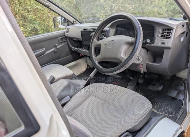 Toyota TownAce 2005 White