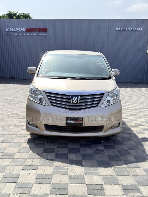 Toyota Alphard 2008 Gold