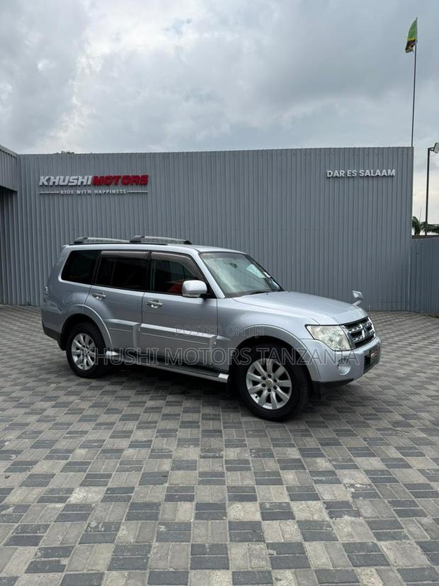 Mitsubishi Pajero 2007 Silver