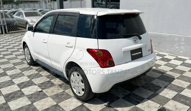 Toyota IST 2004 White