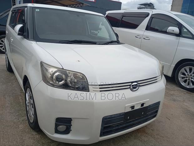 Toyota Corolla Rumion 2008 White