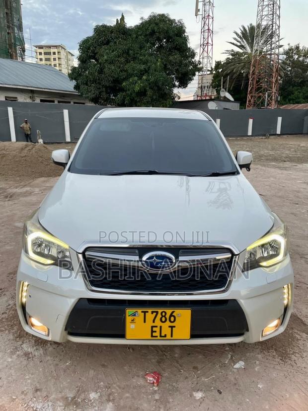 Subaru Forester 2.0XT Premium 4dr SUV AWD (2.0L 4cyl Turbo CVT) 2014 White