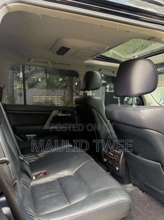 Toyota Land Cruiser 2012 Black