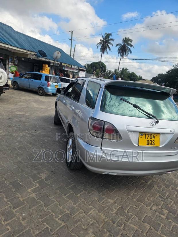 Toyota Harrier 2003 Silver