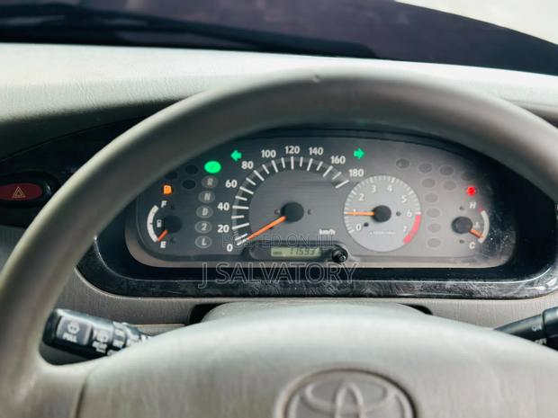 Toyota Noah 2001 Black