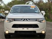 Mitsubishi Outlander 2012 White for sale