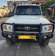 Toyota Land Cruiser 2018 White for sale