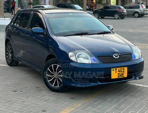 Toyota Corolla RunX 2006 Blue