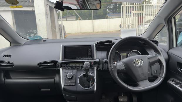 Toyota Wish 2010 White