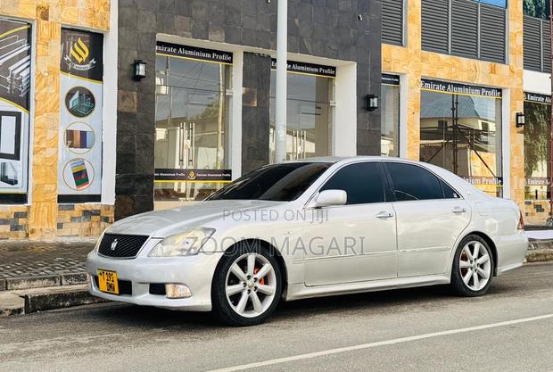 Toyota Crown 2006 Silver