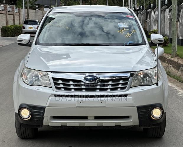 Subaru Forester 2010 Off white