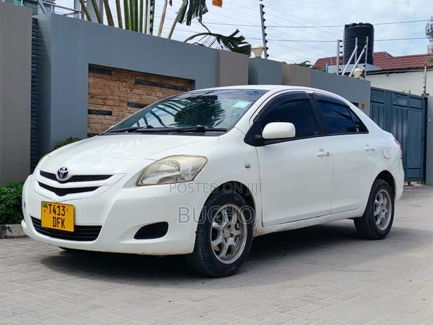 Toyota Belta 2003 White