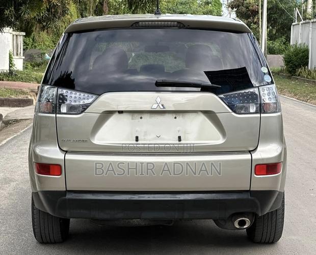 Mitsubishi Outlander 2008 Gold