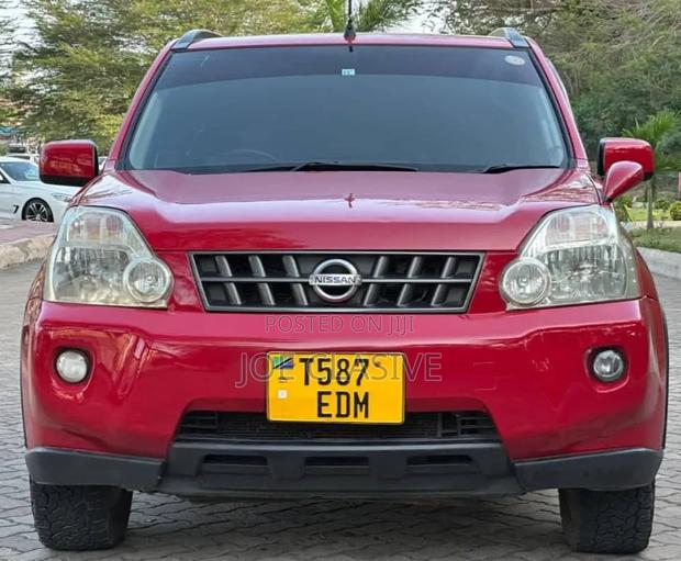 Nissan X-Trail 2008 Red