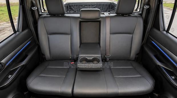 Toyota Hilux 2023 Brown