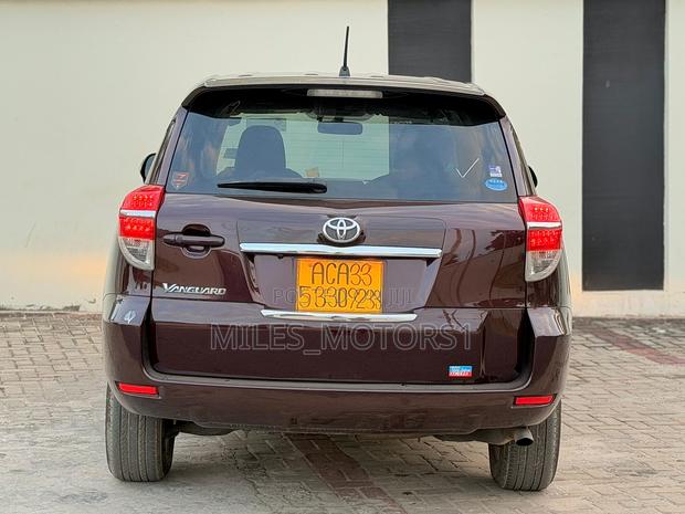Toyota Vanguard 2013 Maroon