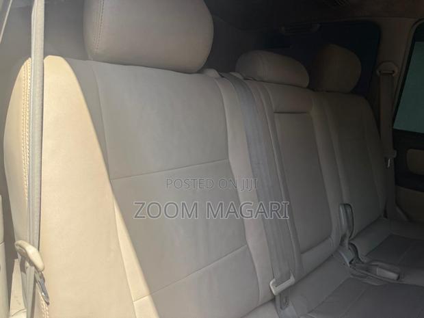 Toyota Land Cruiser 2006 Silver