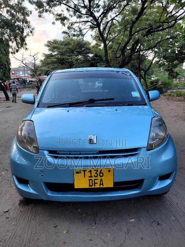 Toyota Passo 2004 Blue
