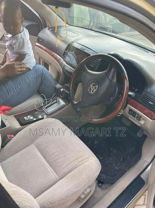 Toyota Premio 2003 Gold