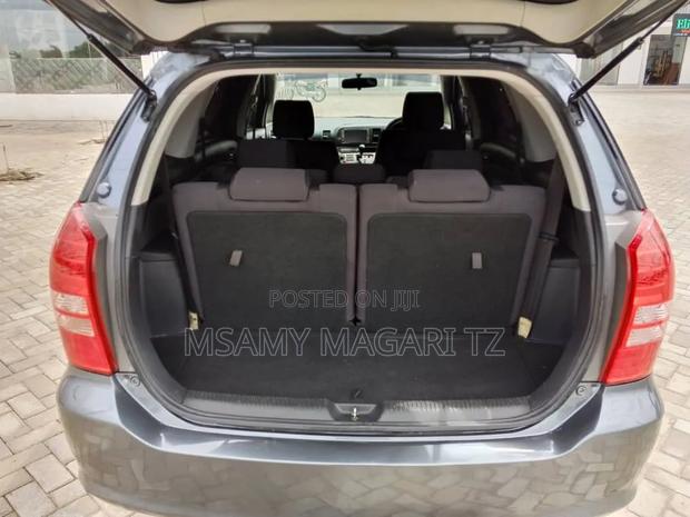 Toyota Wish 2003 Gray
