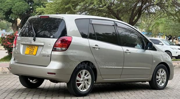 Toyota Corolla Spacio 2005 Silver
