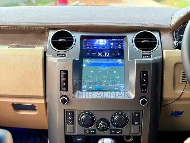 Land Rover Discovery 2010 Black