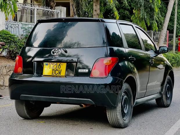 Toyota IST 2004 Black