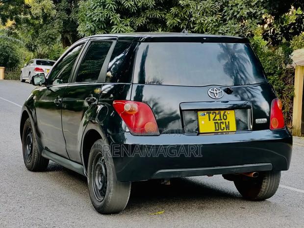 Toyota IST 2004 Black