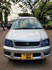 Toyota Noah 2002 Silver for sale