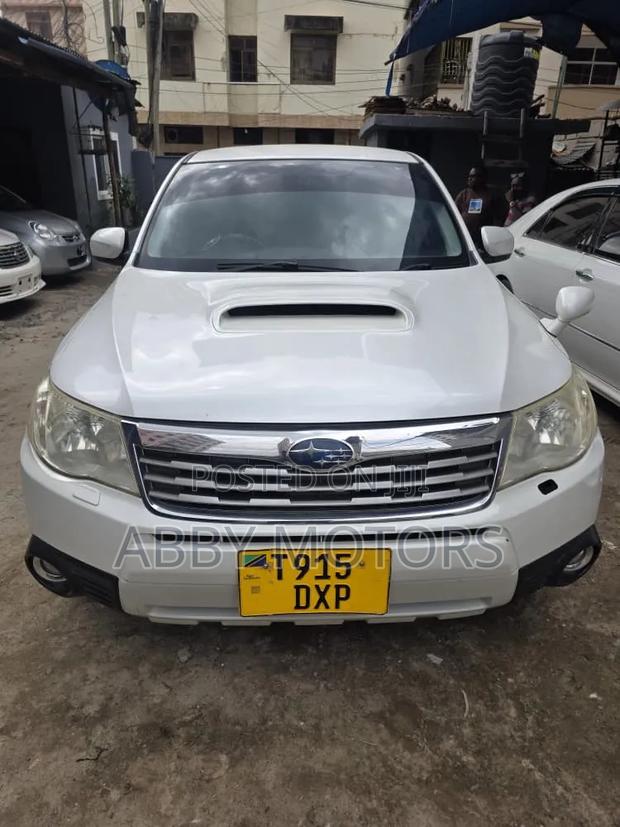 Subaru Forester 2009 White