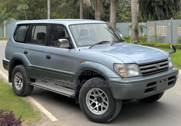 Toyota Land Cruiser Prado 1997 Gray