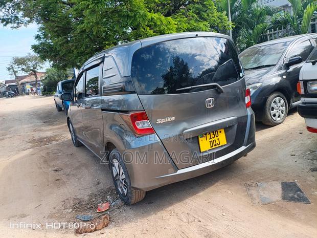 Honda Stepwgn 2005 Gray